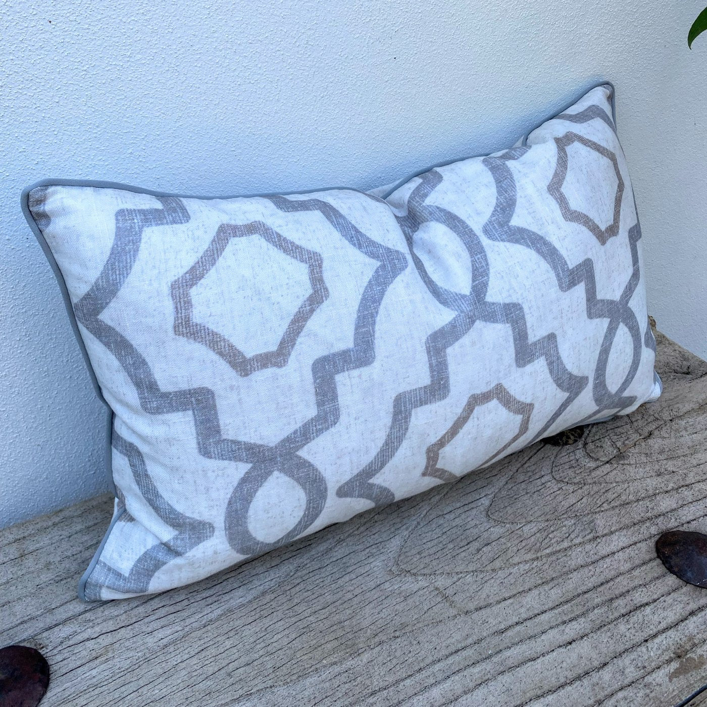 30 x 50 cm Abstract Patterned Grey and White Cushion