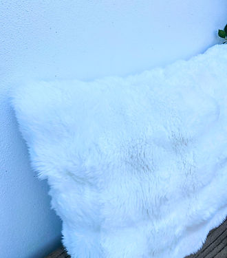 Long Faux Fur Pillow Case - 50 x 70cm  | Elysian White