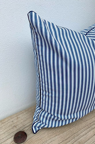 45x45 Blue and White Striped Cushion