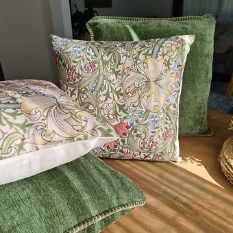 green-patterned-cushions