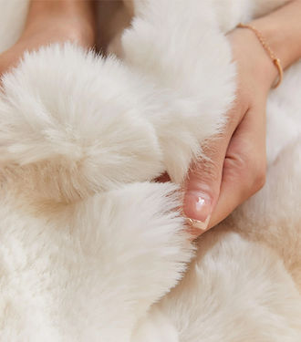 Soft and fluffy Faux fur throw