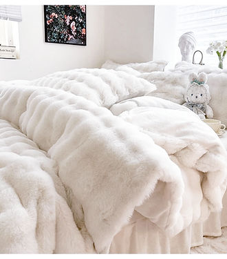 Faux Fur 4 Piece Queen Size Duvet Cover Set | Elysian White