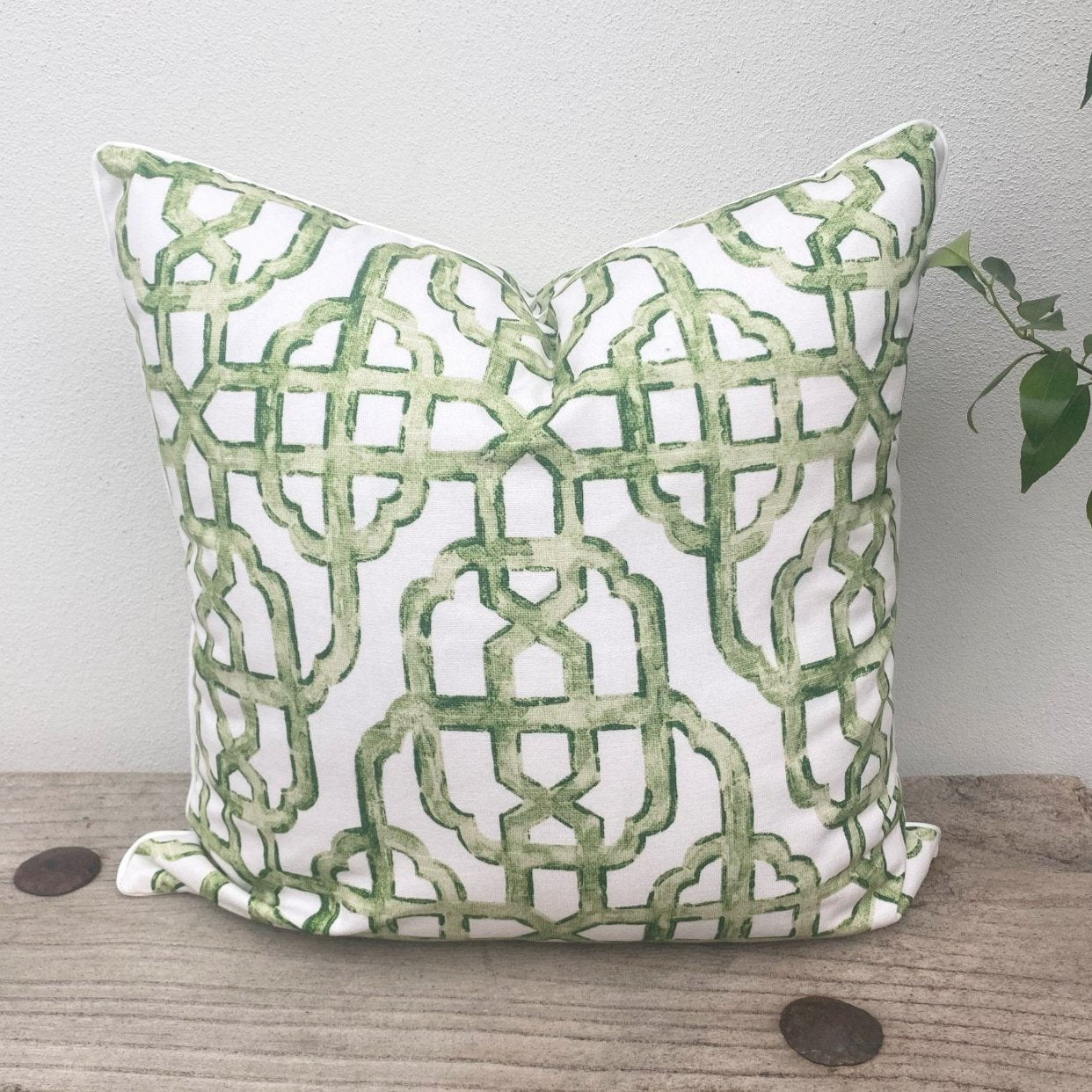 45cm Green and White Patterned Cushion Cover