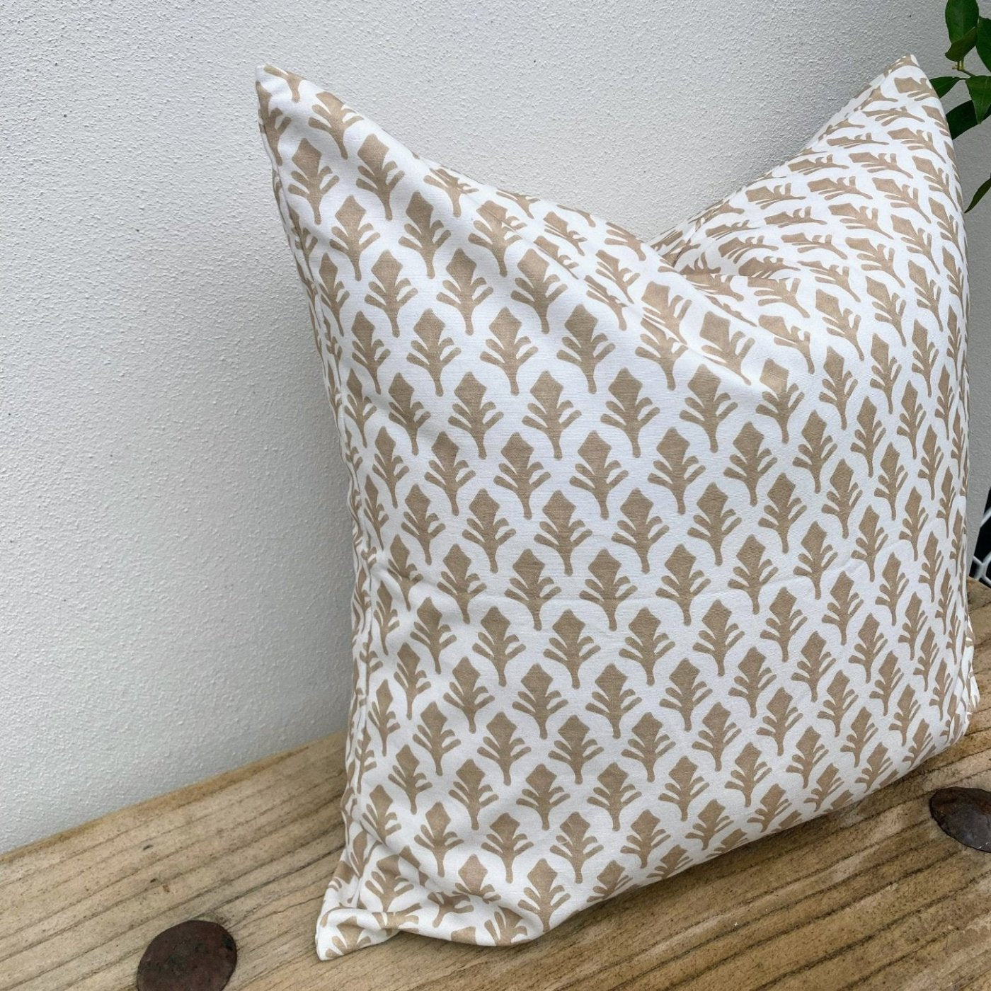 50x50 Beige and White Floral Cushion