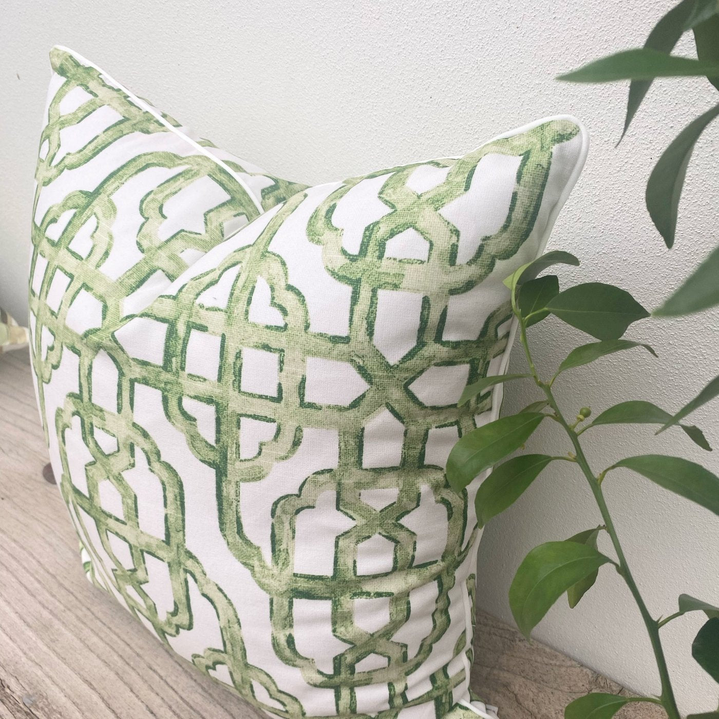 50cm Green Geometric Patterned Cushion Cover