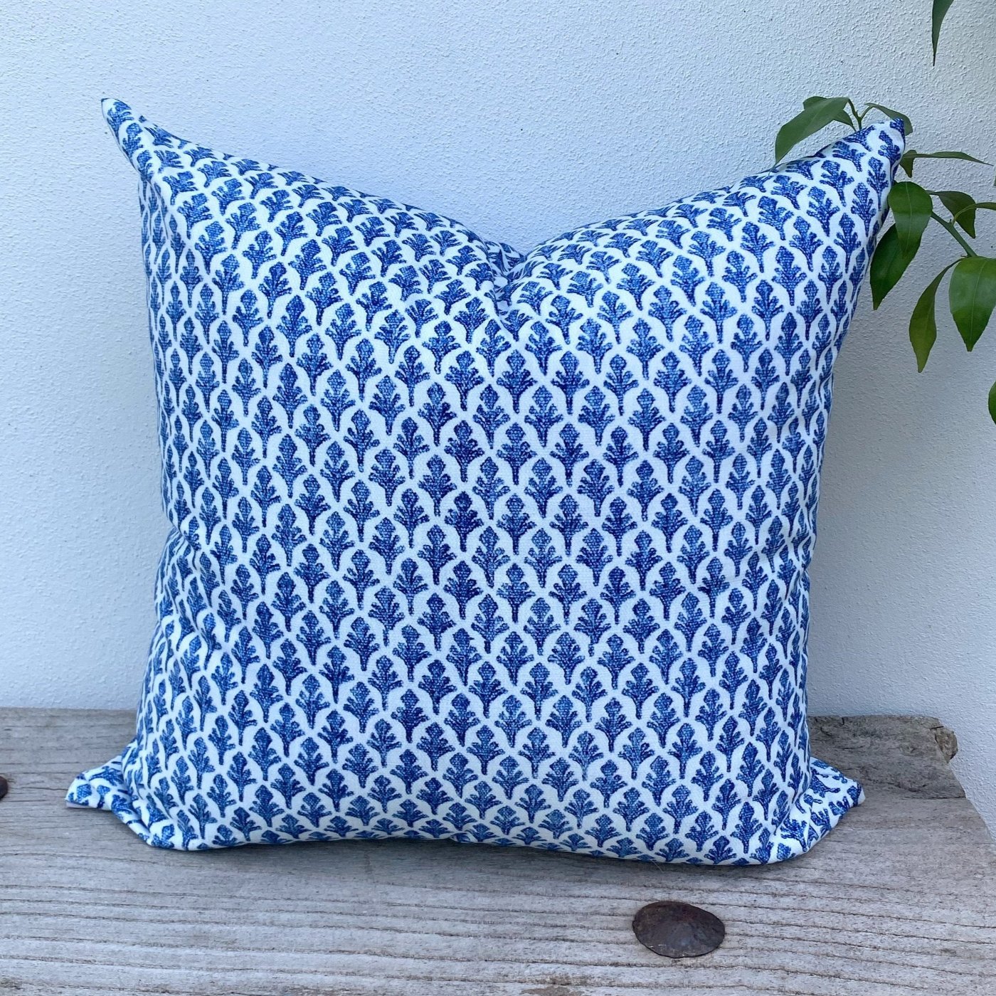 50x50  Blue and White Patterned Hamptons Cushion