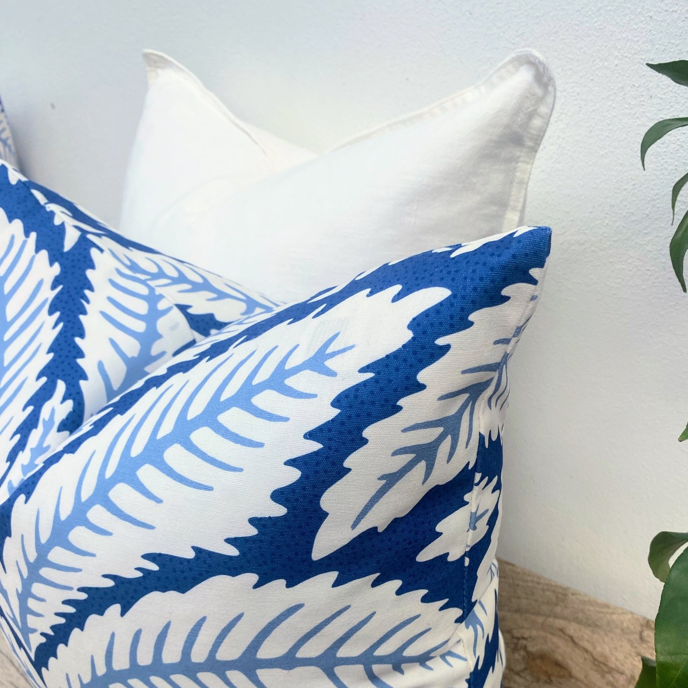 set of 2 palm-tree-cushions