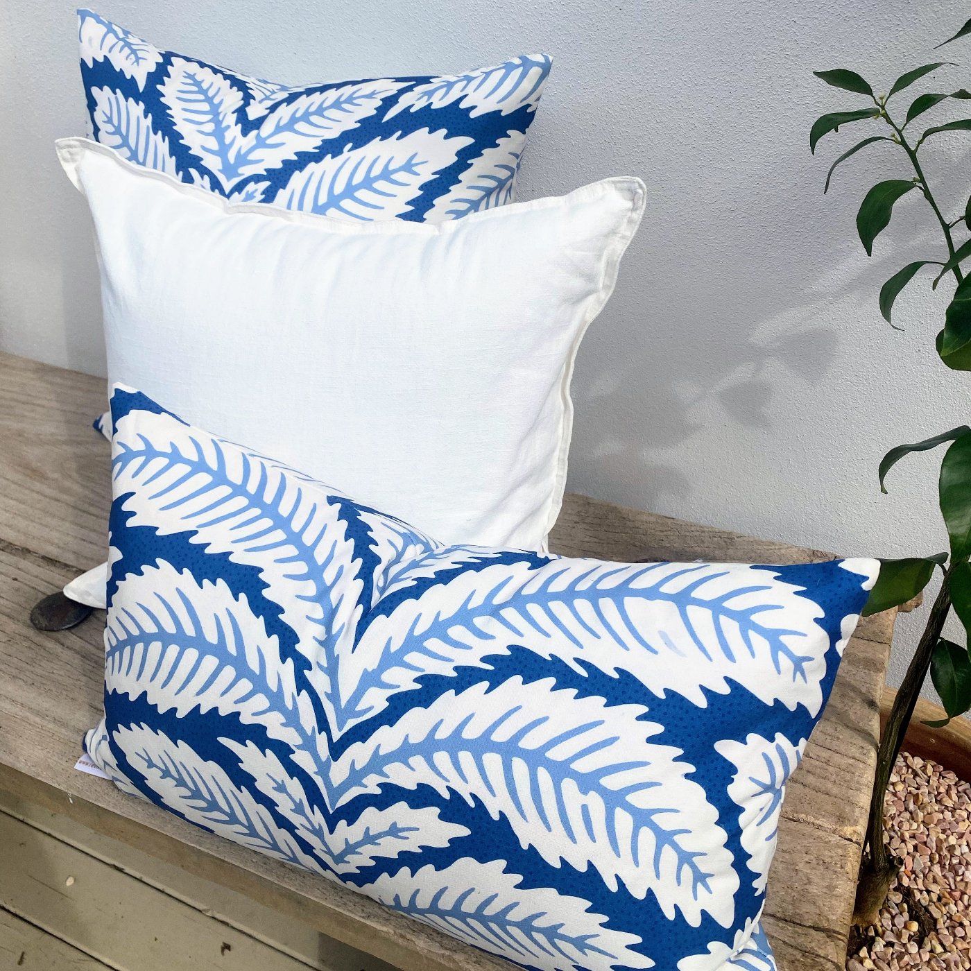 set-of-3-tropical-blue-and-white-cushions