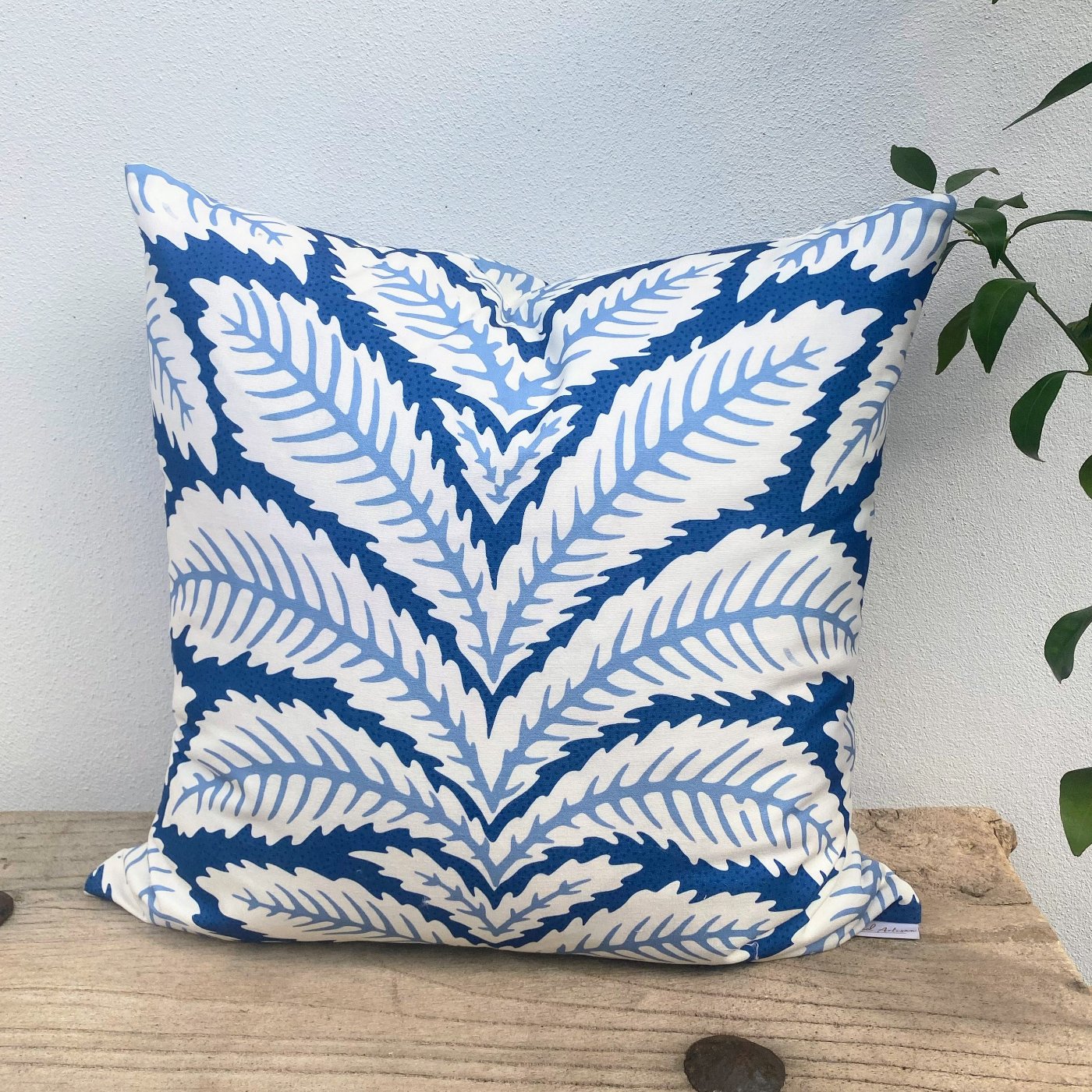 tropical-palm-cushion