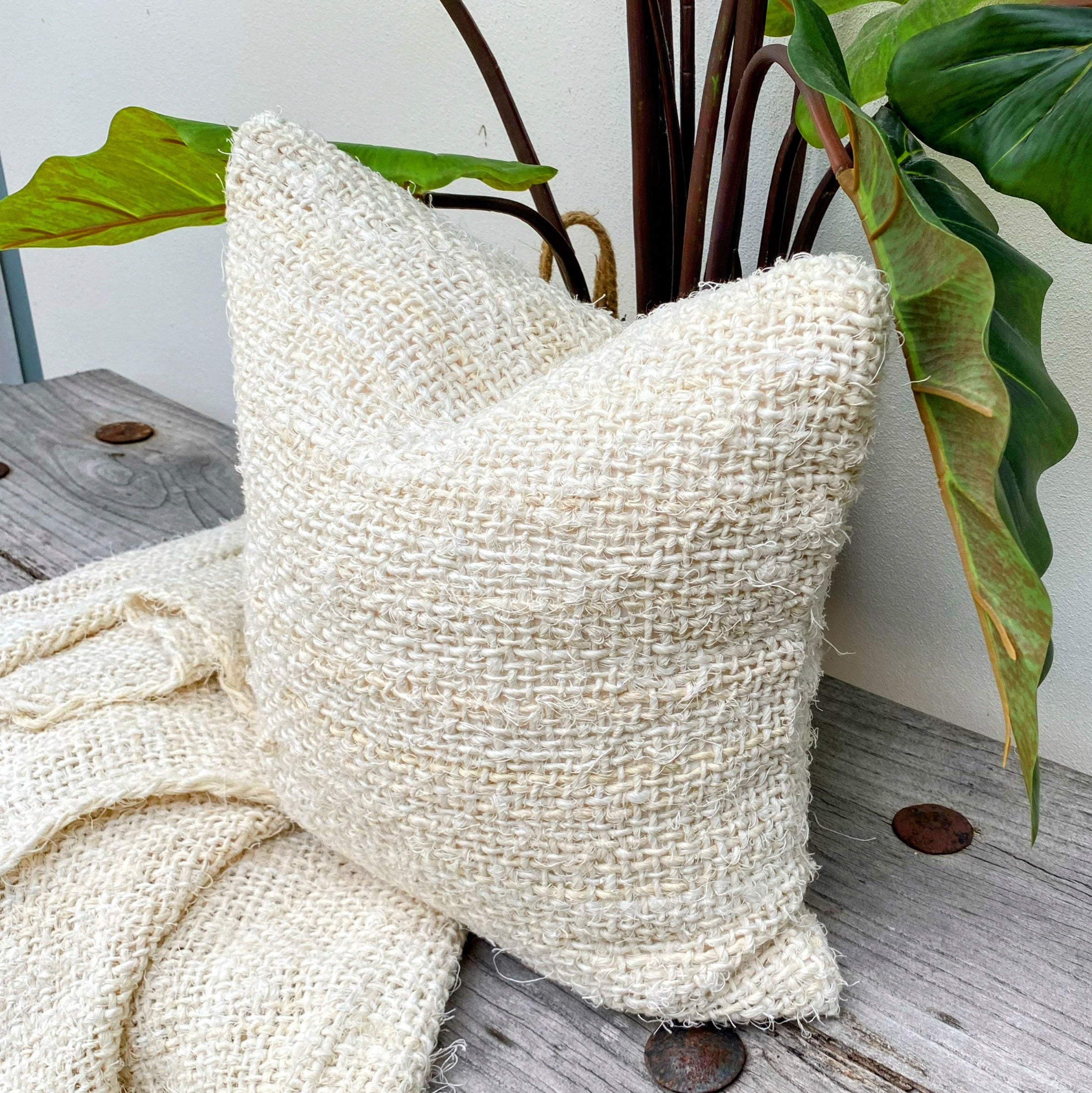 Handmade Recycled Linen Coarse Weave Cushion - Ivory - Large - Fringed - Tula