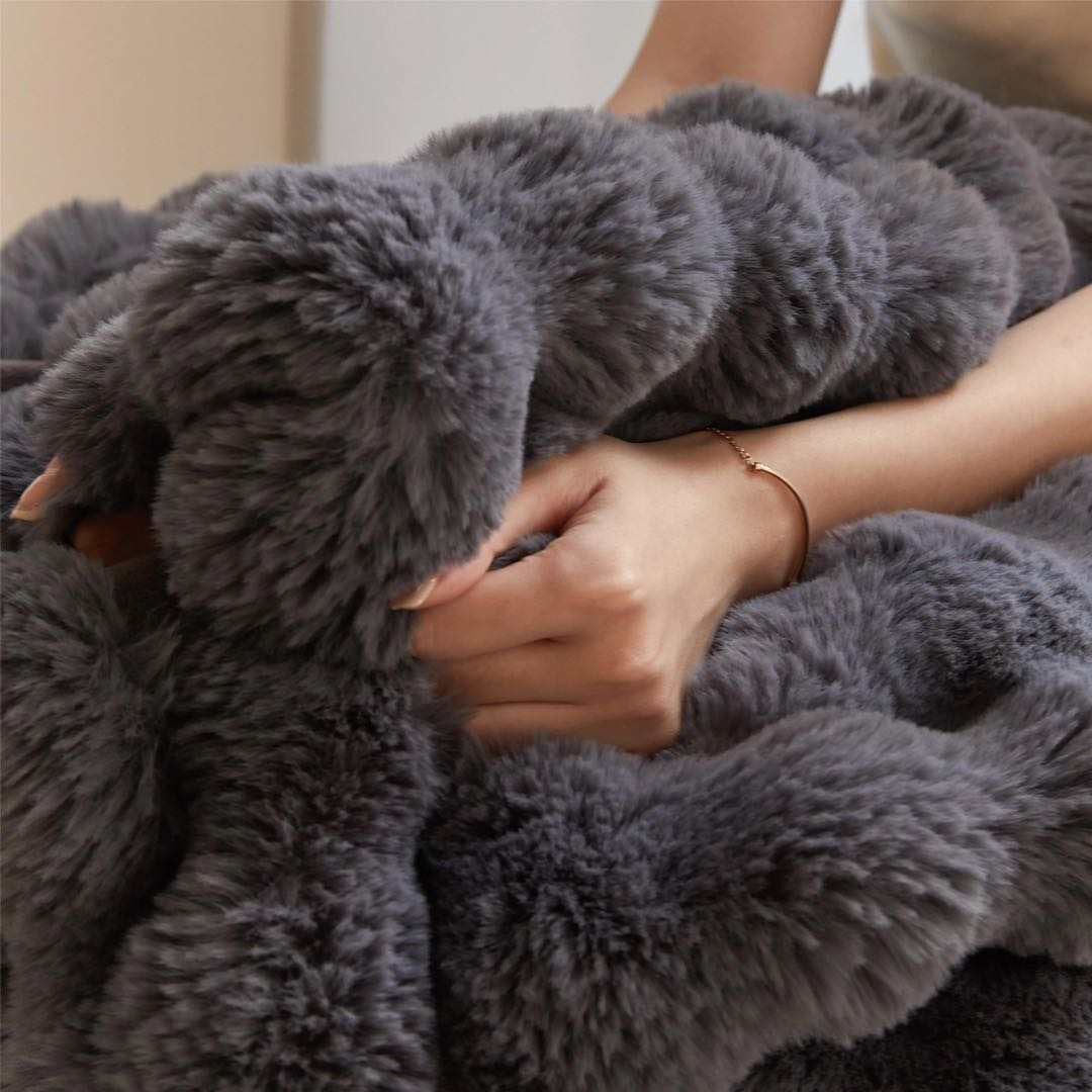 Luxury Faux Fur Blanket