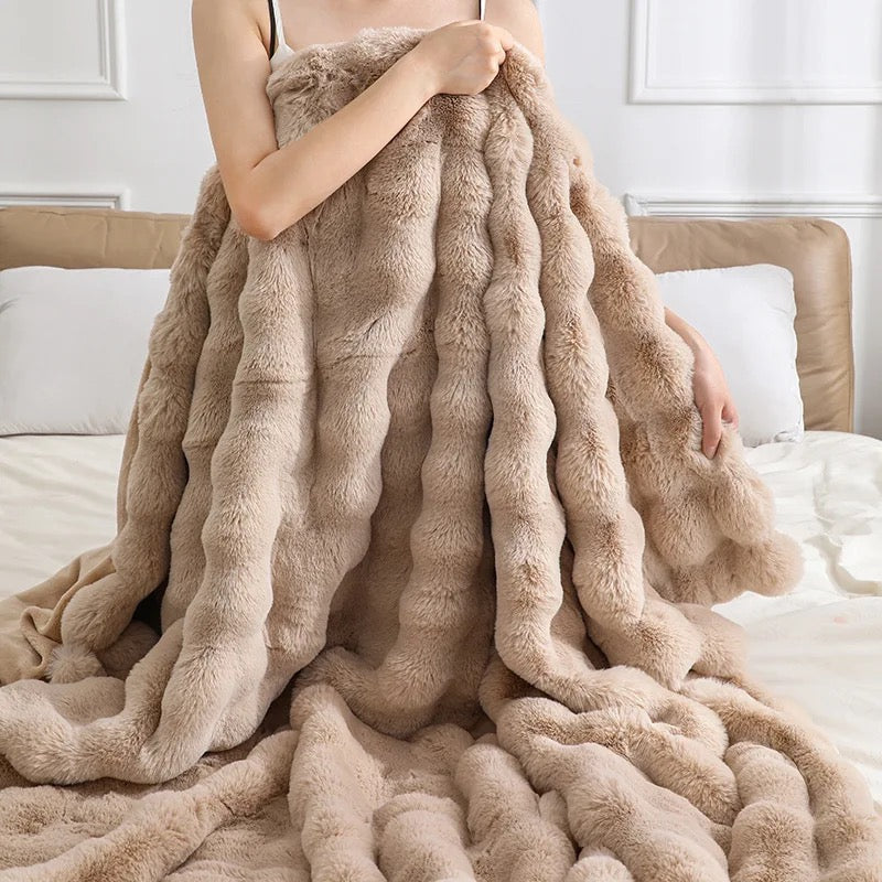 Soft Large Fake Fur Throw